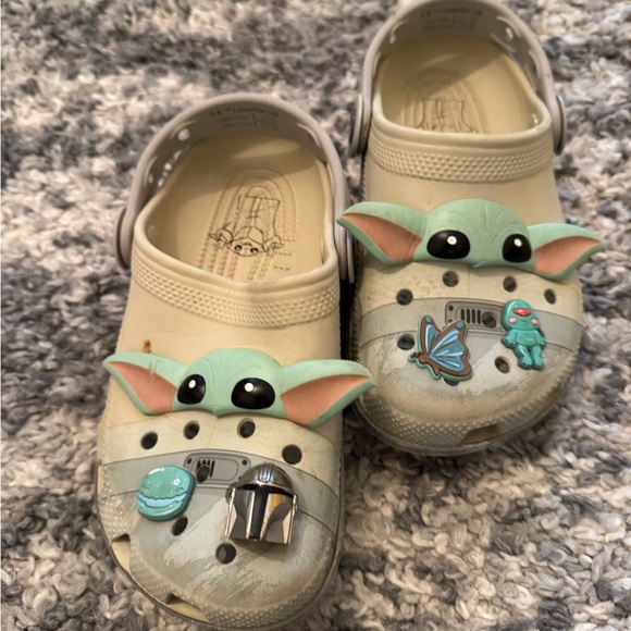 CROCS Kids Slippers - Cream and Mint - Picture 1 of 7
